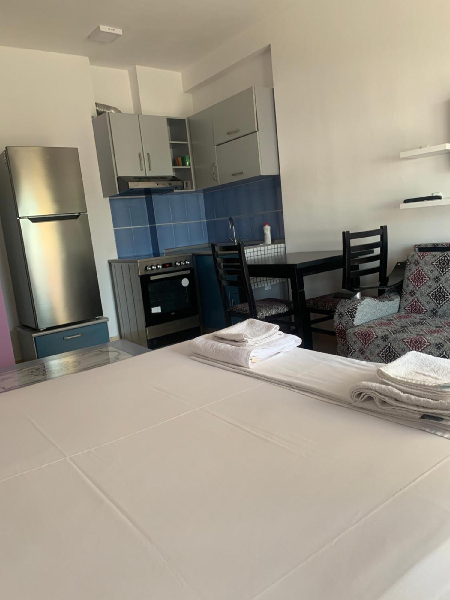 Beton Vlora B Studio Екстериор снимка